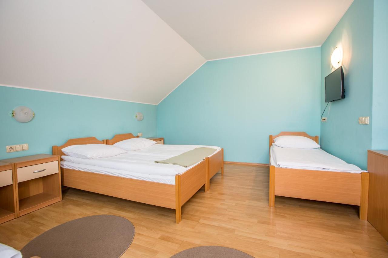 Guesthouse Beno Starše Eksteriør billede
